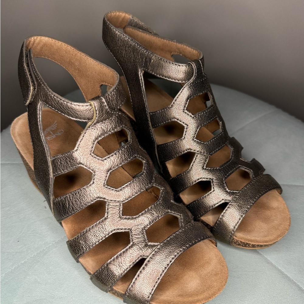 Dansko Valentina Strappy Wedge Sandal, EU39, Size 8.5